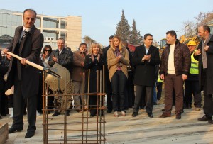 Поставен камен темелник на новата административна зграда 04.12.2011 